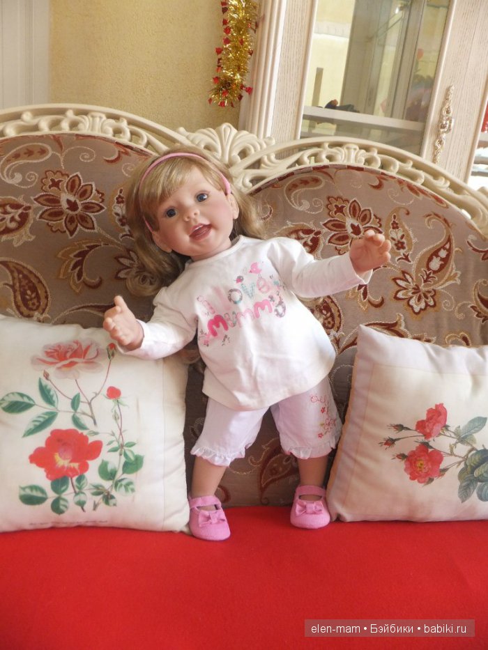 Иришка в зале