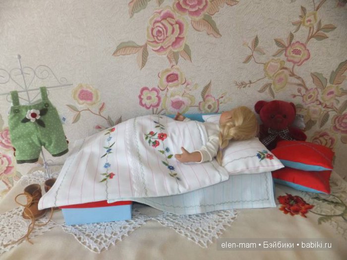 Маруся спит