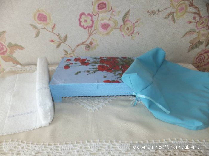 Делаем голубой диван