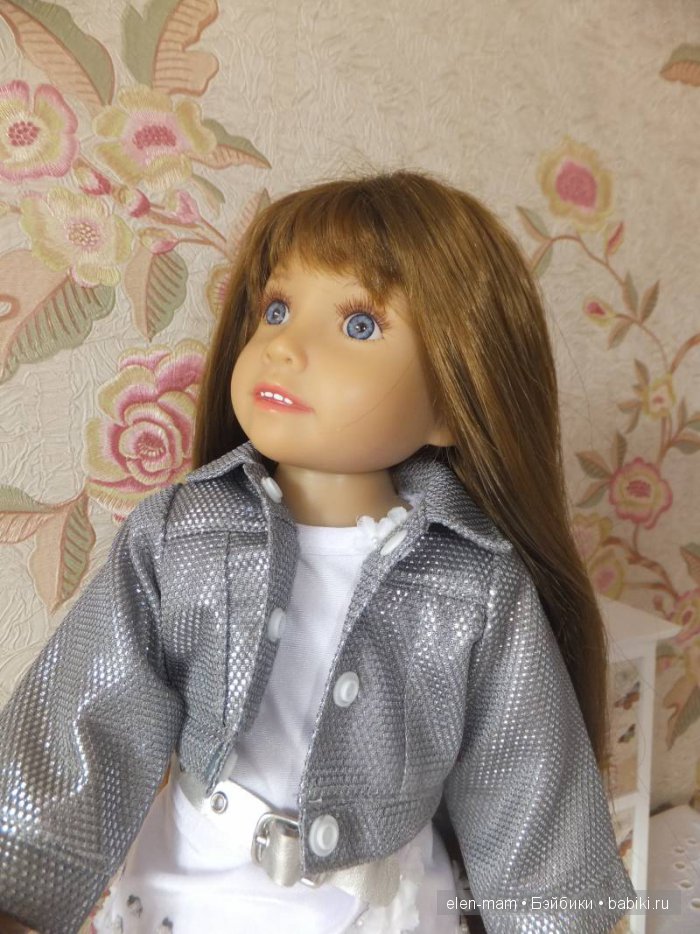 В курточке, портрет