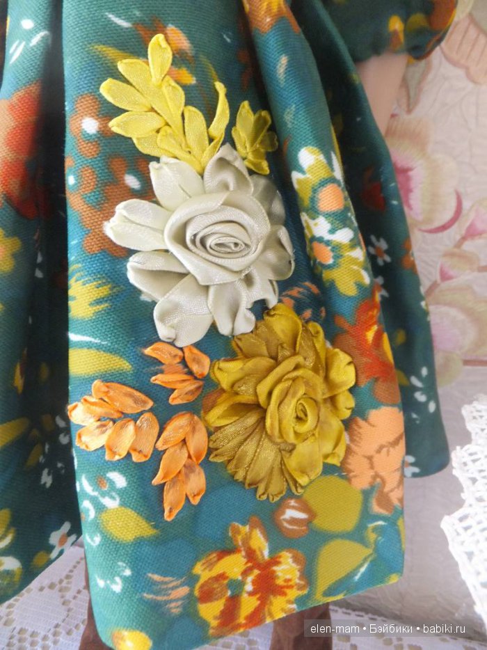 Вышивка на Осеннем платье