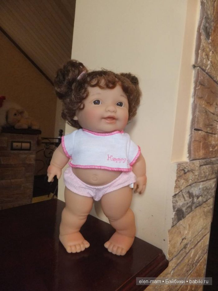 На полочке, Варя