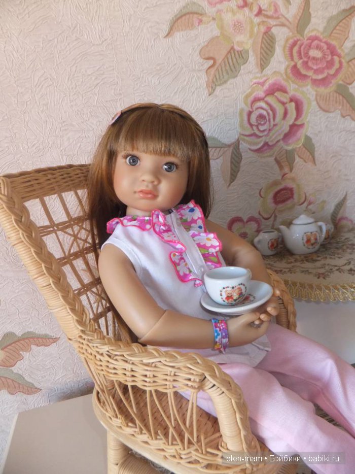 За столиком, Оливия