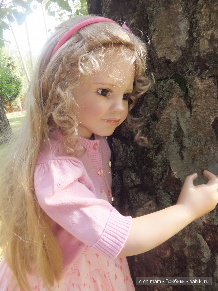 Портрет, Софи обняла дерево