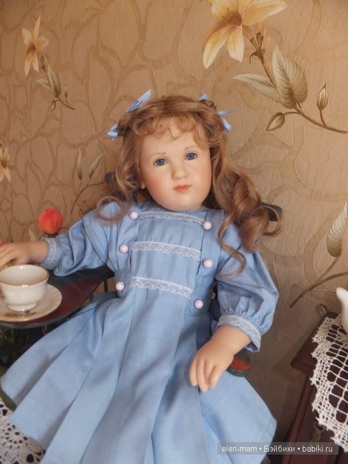 Мона в голубом 2