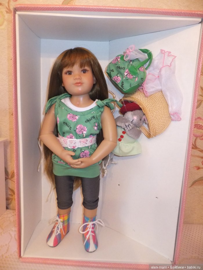 В коробочке)