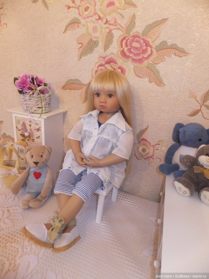 На стуле, вставка