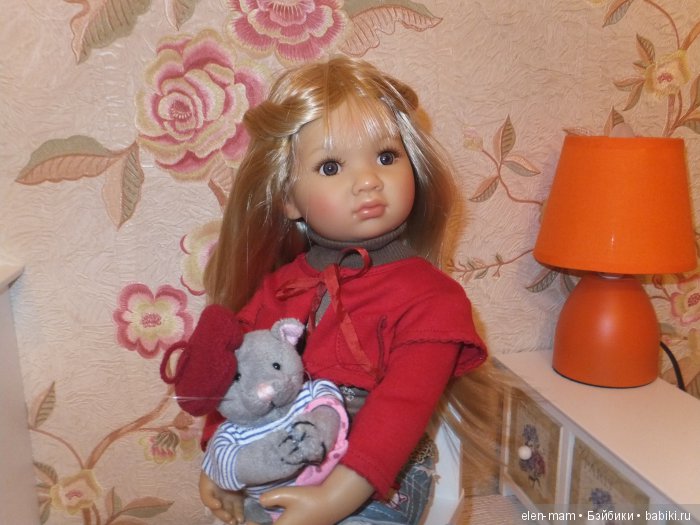 Луиза 9-го года, на стульчике, портрет 2