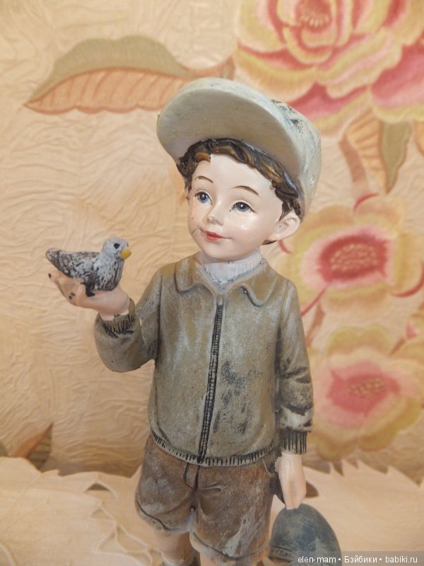 Мальчик со слоником