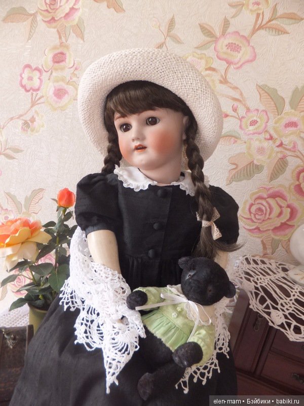 Ученица в шляпке 2