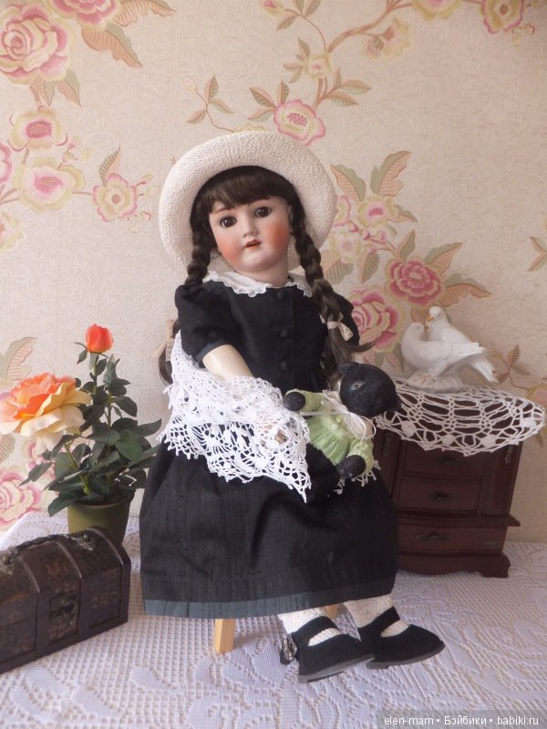 Ученица в шляпке