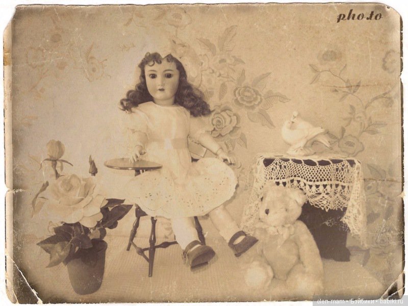 Фото, общий план, белое платье