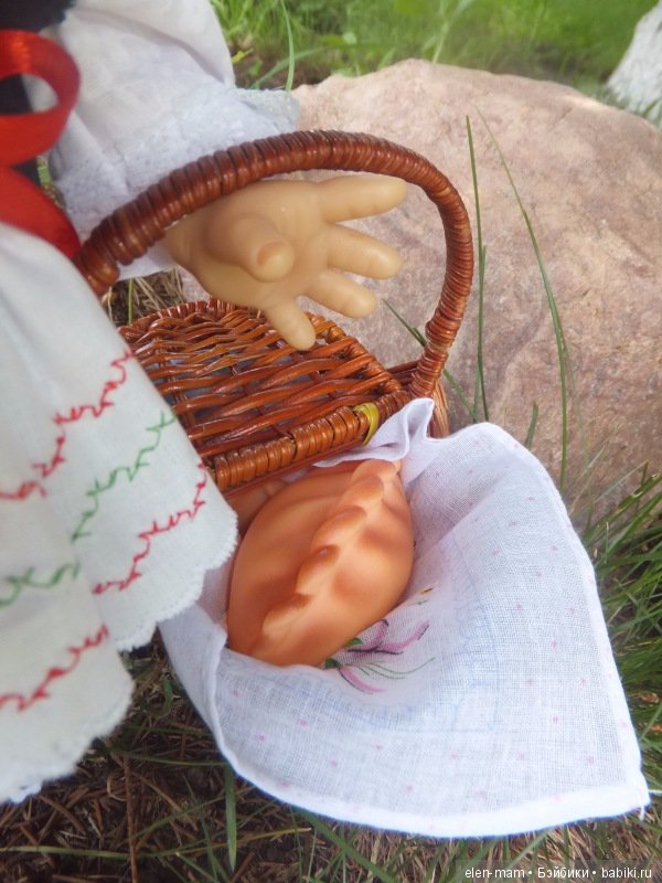 Корзинка с пирожками