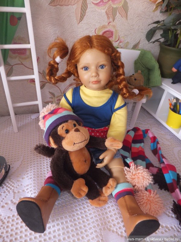 Юлика с обезьянкой