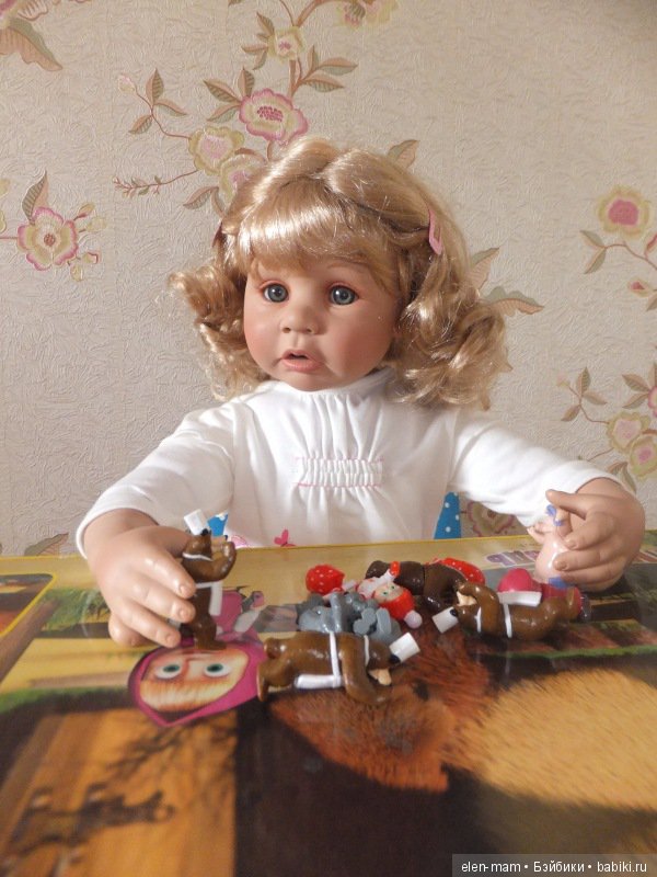 За столиком 3