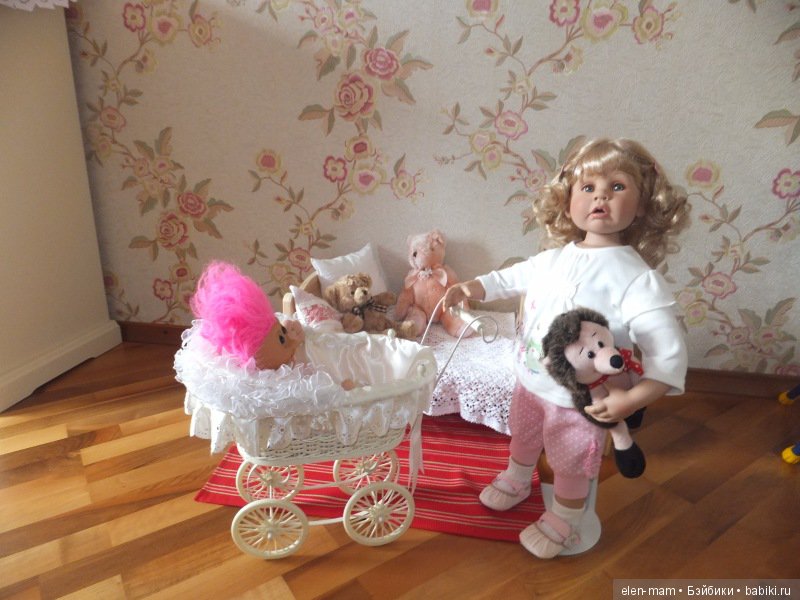 Коляска, тролль, ёжик