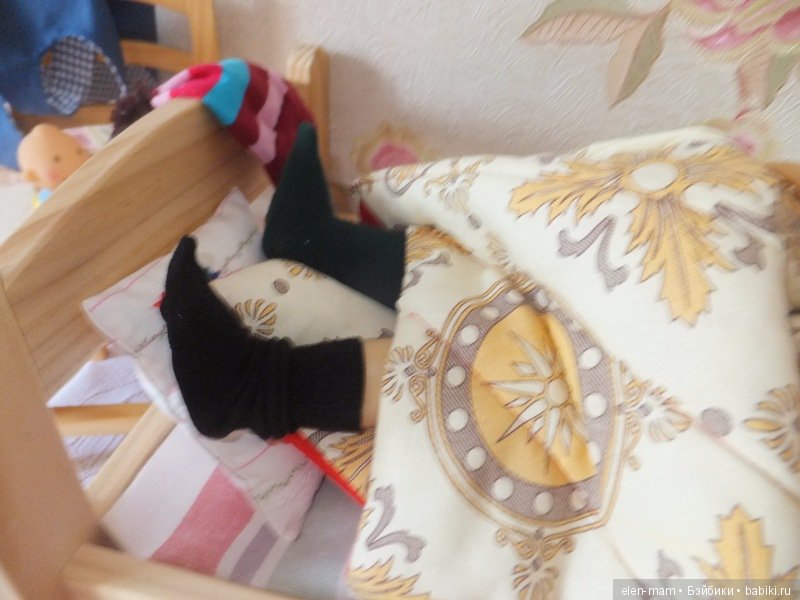 Ноги на подушках