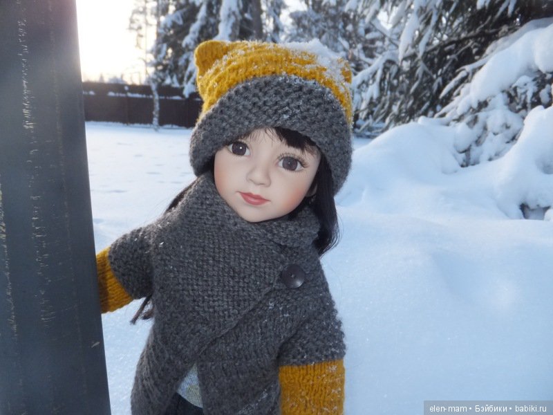 Мару на зимней прогулке 2