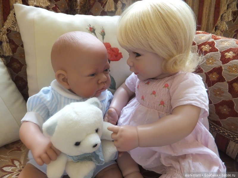 Адорка и Хуанчик, секретничают