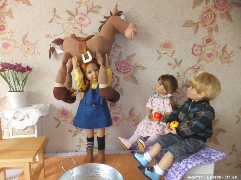 Пеппи подняла лошадь