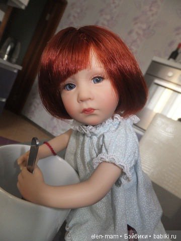 Мицци и чашка 2