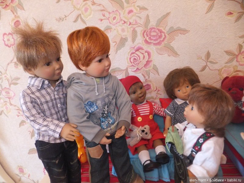 Мальчишки, разные