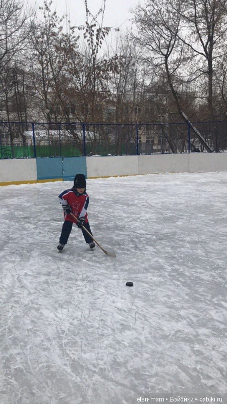 Юный хоккеист