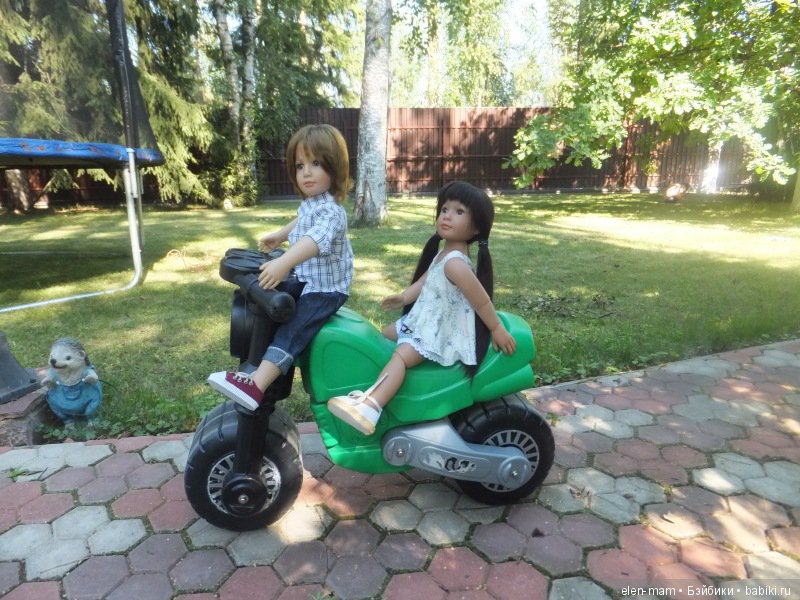 Килиана катается с Марком