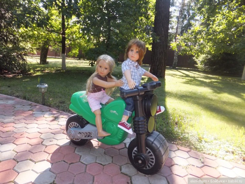 Паула катается с Марком 2