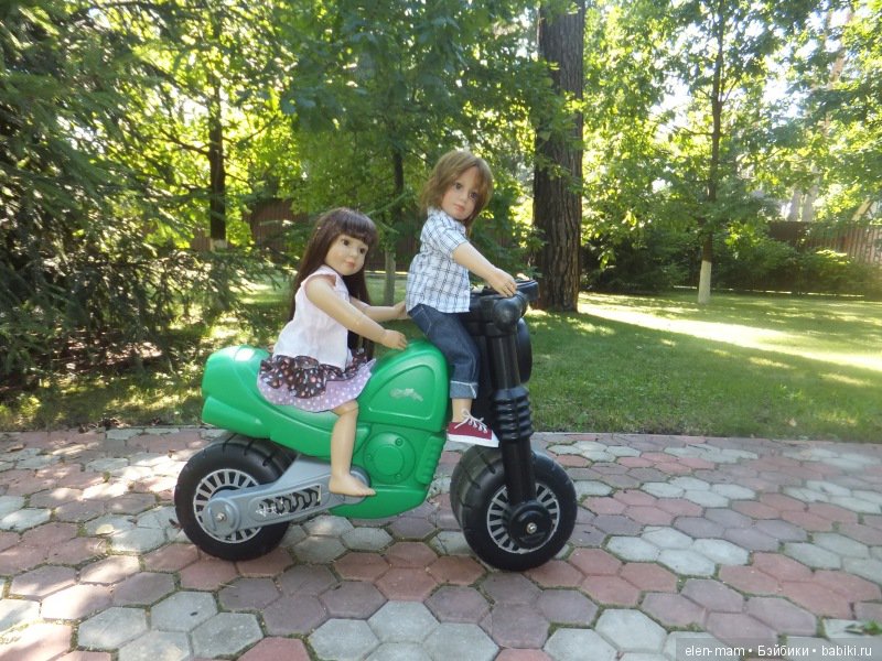 Элис катается с Марком