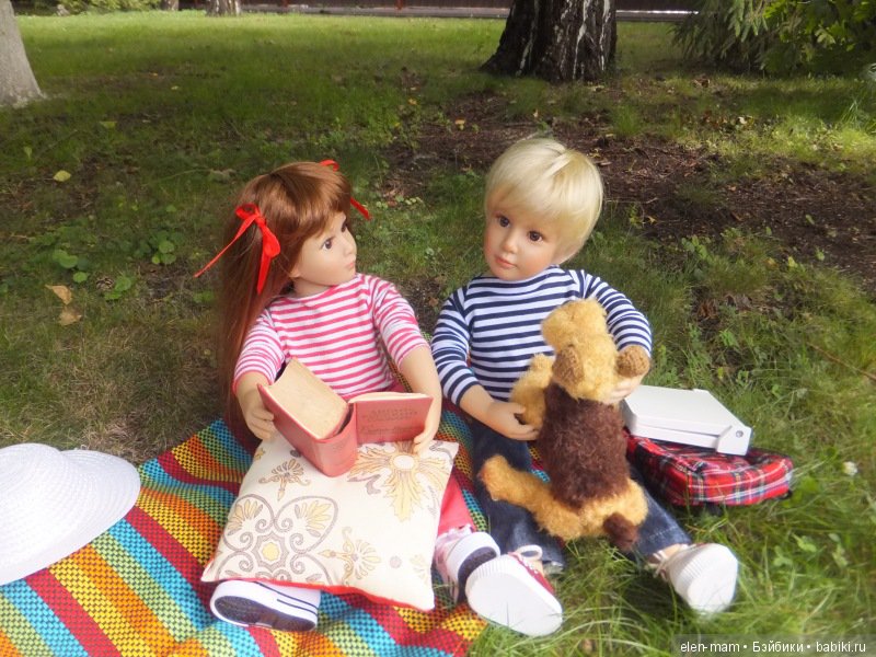 Рэй на коленках у Лёни