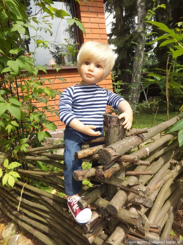 Лёня на плетне