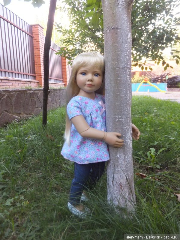 Притихла, задумалась...