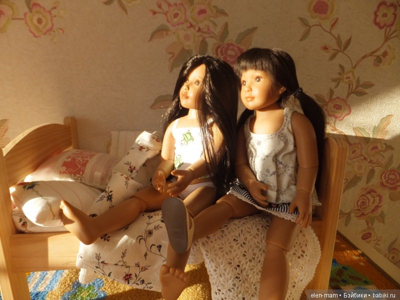 Сидят, и солнце!