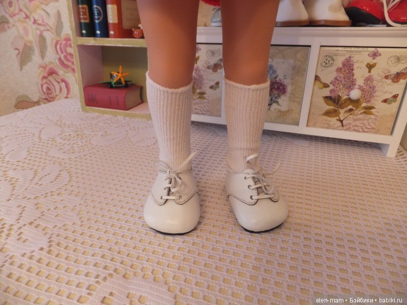 белые полуботинки