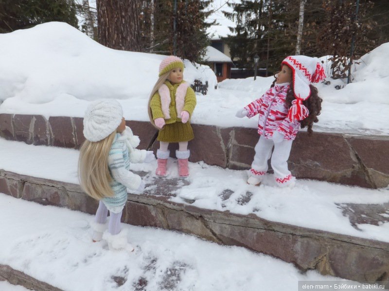 Грейс, Гретта и Лаура. Девчонки Kidz'n'Cats на прогулке