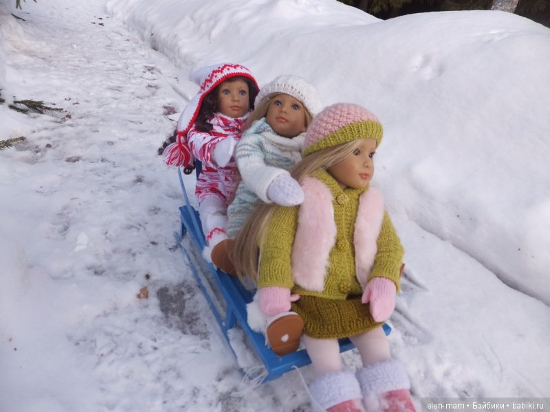 Грейс, Гретта и Лаура. Девчонки Kidz'n'Cats на прогулке