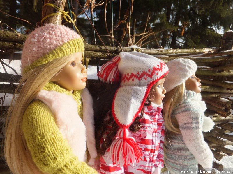 Грейс, Гретта и Лаура. Девчонки Kidz'n'Cats на прогулке