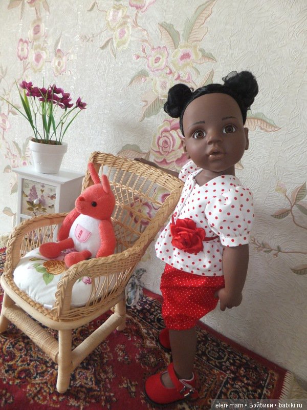 Моменты. Они бывают разные: трогательные, интересные, забавные. И это всё про кукол