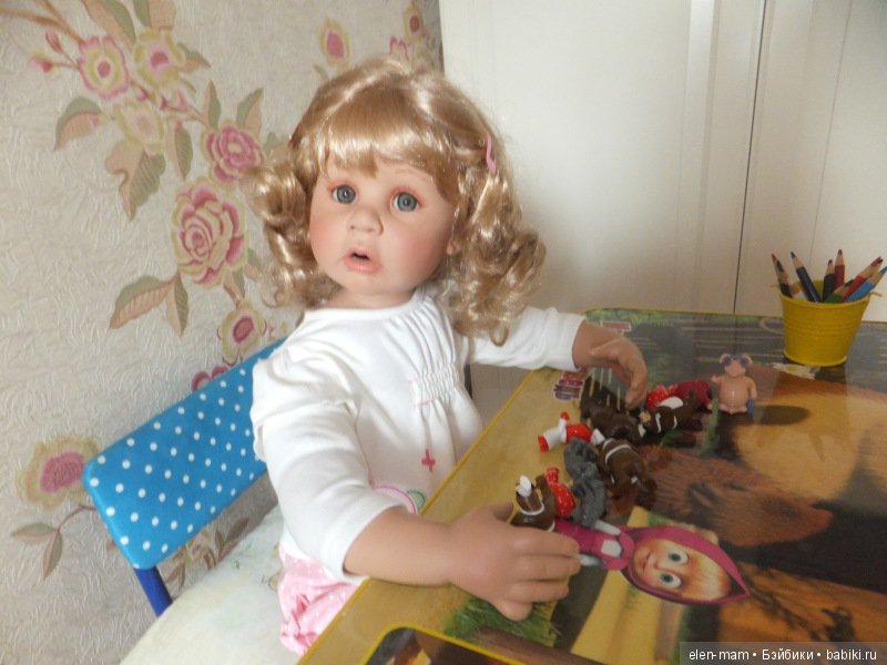 Моменты. Они бывают разные: трогательные, интересные, забавные. И это всё про кукол