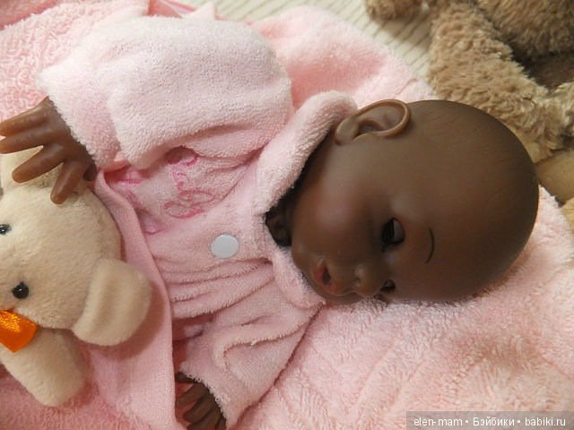 негритёнок спит