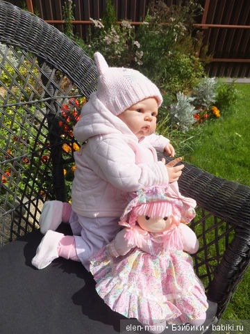 Моменты. Они бывают разные: трогательные, интересные, забавные. И это всё про кукол