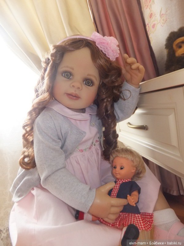 Моменты. Они бывают разные: трогательные, интересные, забавные. И это всё про кукол