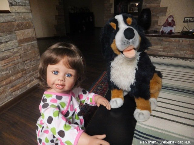 Мия и собака