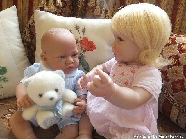 Моменты. Они бывают разные: трогательные, интересные, забавные. И это всё про кукол