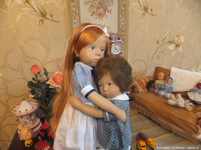 Моменты. Они бывают разные: трогательные, интересные, забавные. И это всё про кукол