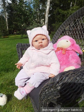 Моменты. Они бывают разные: трогательные, интересные, забавные. И это всё про кукол