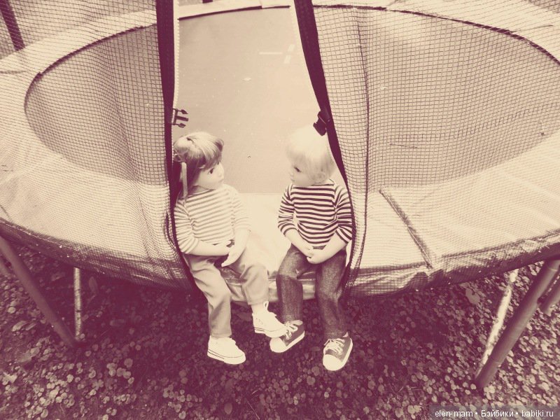 Чёрно-белые фото. Подсматриваем за жизнью кукол Kidz'n'Cats