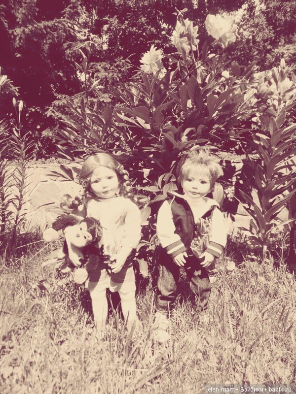 Чёрно-белые фото. Подсматриваем за жизнью кукол Kidz'n'Cats