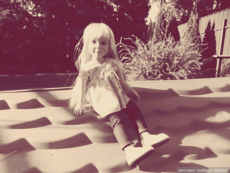 Чёрно-белые фото. Подсматриваем за жизнью кукол Kidz'n'Cats